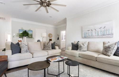 Pleasant Place Villa -Newly Built with Pool Close to downtown&beach - Photo 15