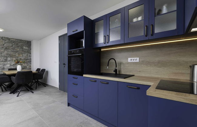 Luxury Krk Villa With Private Pool and Gardens - Photo 8