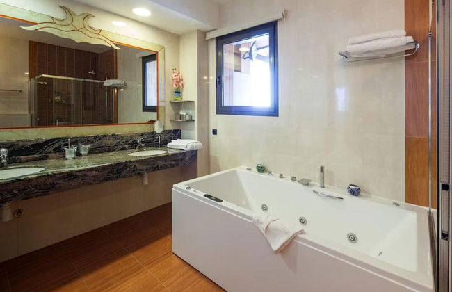 Villa With Direct sea Access - Foto 30