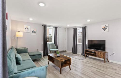 Skip to Saint Charles Local Art-Filled Hideaway - Foto 7