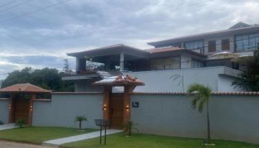 Casa alto padrão a 100 metros da praia brava - Foto 3
