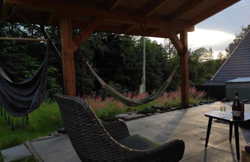 Kwietna łąka na szlaku - Foto 26