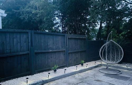 House - Sleeps 6 Hot-tub & Free Parking - Foto 16