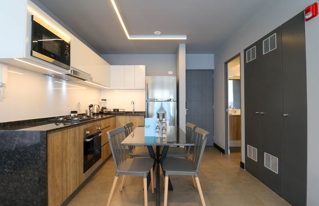 w Magnificent 2BR w Great Balcony in San Isidro - Foto 8