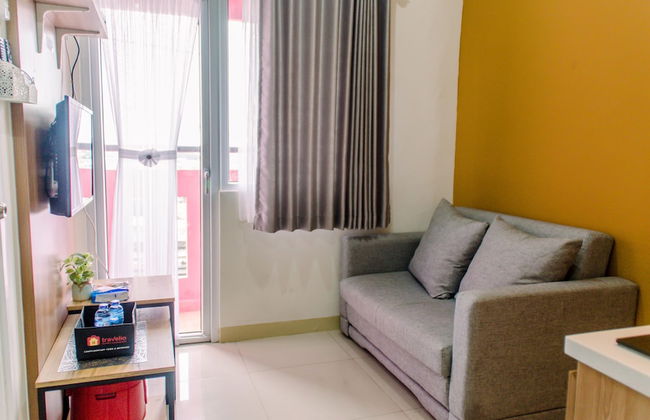 Warm And Cozy 2Br At Green Pramuka City Apartment - Foto 20