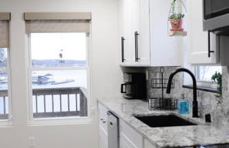 House on the WATER Lake of the Ozarks MO BIG DECK Swim Dock - Foto 26