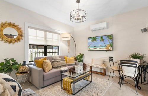 Spanish 4BR Compound w Casita & Private Yard - Foto 45