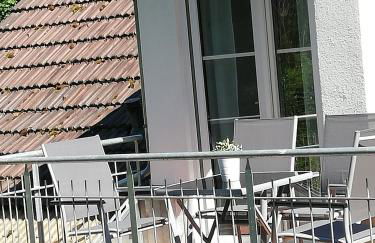 FeWo am Bodensee im Uhldingen mit Balkon, zwischen Insel Mainau, Konstanz, Überlingen und Friedrichshafen - Foto 2