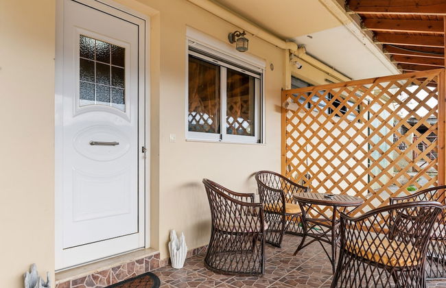 Welcoming Apartment in Venerato With Garden - Photo 17