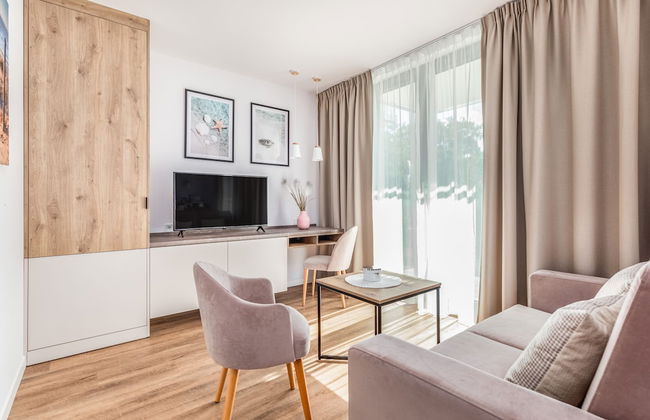 Jantaris Apartments by Renters - Photo 66