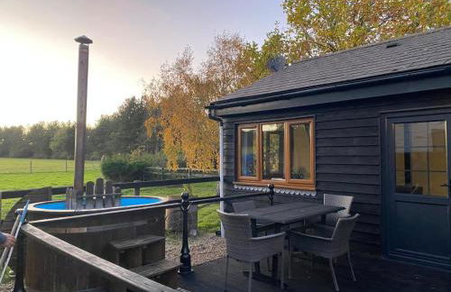 Brook Farm Cottage with Hot Tub - Parking for 2 cars - Foto 21