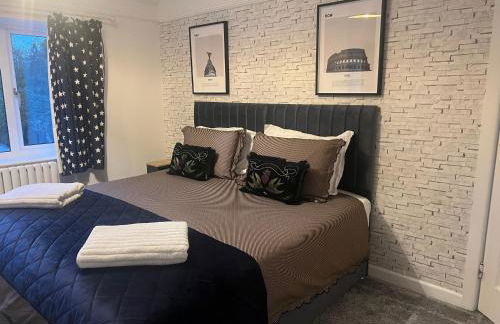 4 BRD House, with Double Parking - Photo 17