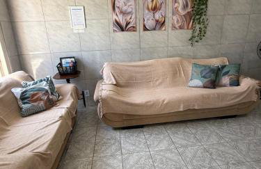 Casa no Centro de Imbé com Estacionamento e Pátio - Foto 2