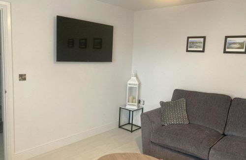 LunaRoxx, 6 Meadow Gardens, Kilgetty - Photo 5