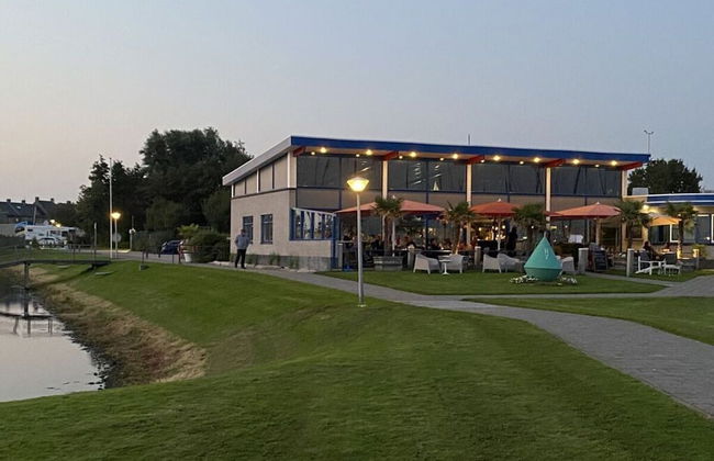 Welcoming Apartment Near Lake - Photo 35