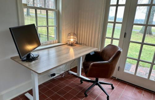 Idyllic County Escape - Photo 9