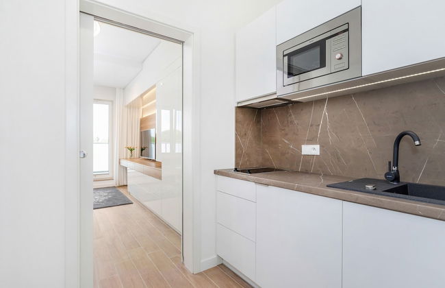 Aquamarina Onyx Apartments by Renters - Photo 11