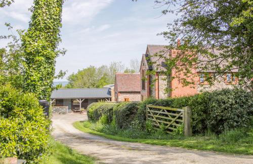 High Grove - Photo 21