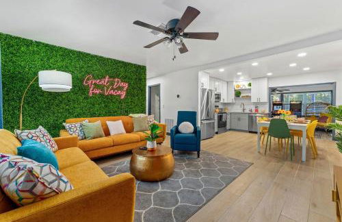 Pets OK! Heated Pool mins to 3 Sisters Spring! - Foto 14