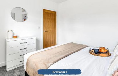 Dudley - Stylish 3 Bedroom Sleeps 6 Wi-Fi - JRR Stays - Foto 12