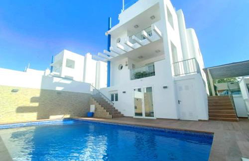 5 bedroom villa in Cala Vadella - Foto 1