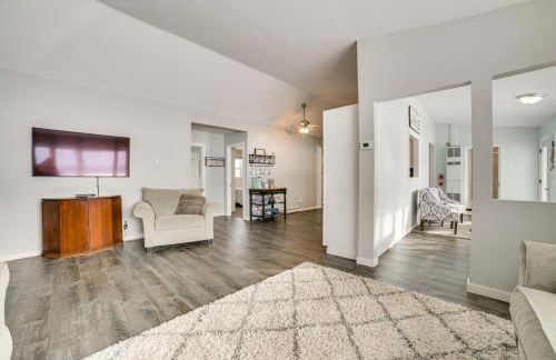 Dock and Views Lake Mitchell Home in Cadillac! - Foto 5