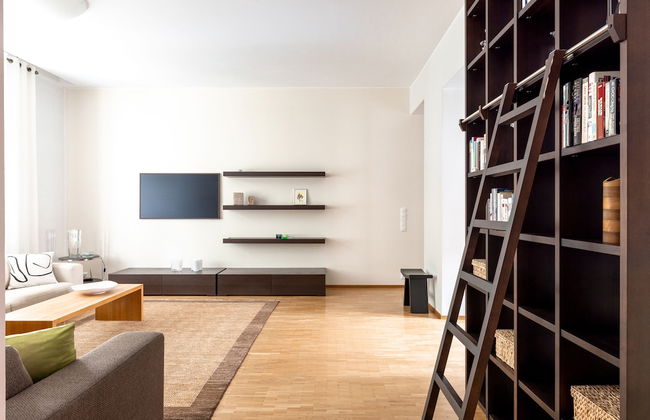 2ndhomes Deluxe 2BR Apt w Sauna&Balcony - Foto 1