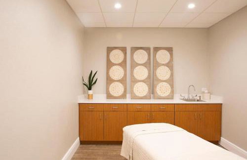 Enjoy your AM coffee in resort relaxation garden in this great 1BD condo in Orlando - Foto 21