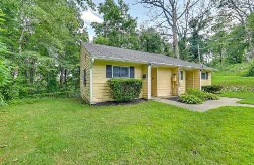 Lake George Townhome with Deck 2 Mi to The Outlets! - Foto 22