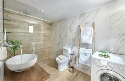 2 bedroom Villa with heated swimming pool-Spa whirlpool-BBQ! - Photo 33