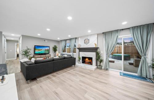 Entire Private Home with 3 Bedrooms 2 Bathrooms, Hot Tub, Garage, King Bed, Available Now - Foto 31