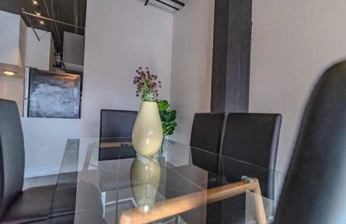 McCormick Place Huge 2BR Cozy Loft Suite with Optional Parking Sleeps 8 Near Soldier Field and Grant Park - Foto 20