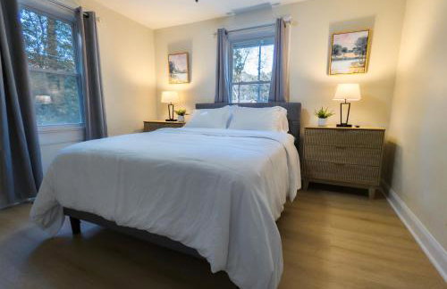 The Crestwood - 3BR Home with Parking - Near Atlanta and Stone Mountain - Photo 26