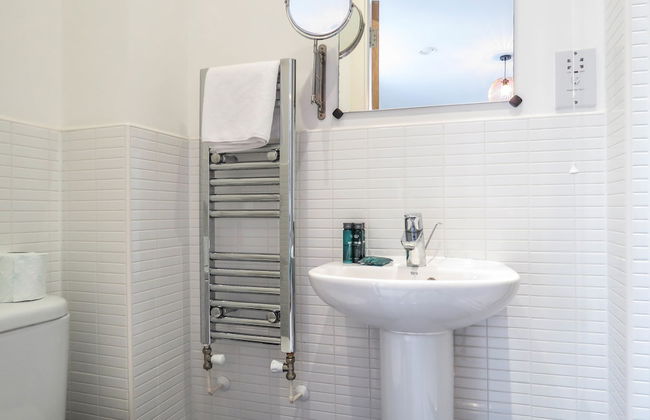 Tudors eSuites Park Central Townhouse Garden and Parking - Foto 20