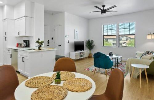 CozySuites Glendale by the stadium with pool 05 - Foto 15