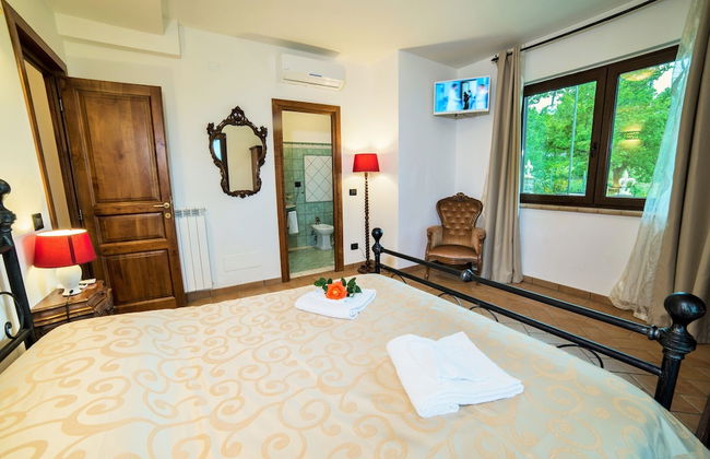 Villa on top of a Hill With an Enchanting View of Lake Bolsena - Foto 3