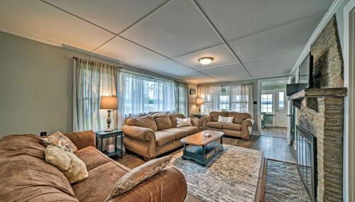 Boat and Ski Home on Edinboro Lake with Grill! - Foto 4