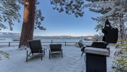 Lakefront Retreat Across from Homewood Resort - Foto 4