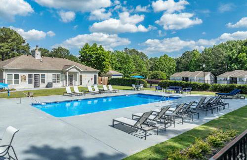 Spacious 1 Bed 15 Bath Towmhome I Ellenwood - Foto 27