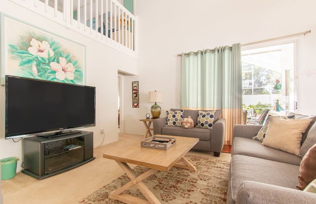 3 Bedroom Home With Private Screened Pool With Rock Waterfall Feature and Gameroom by Florida Dream Homes - Foto 21