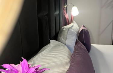 Purple Escape Balkon Netflix zentral - Foto 14