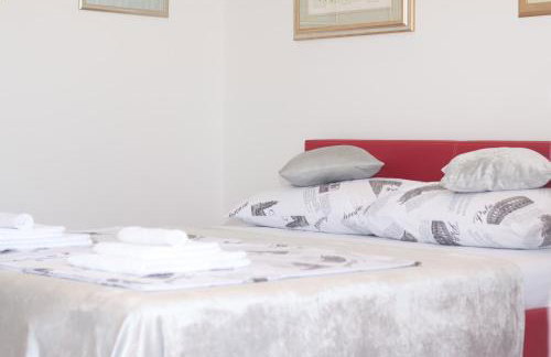 Amanda Apartment - Photo 16