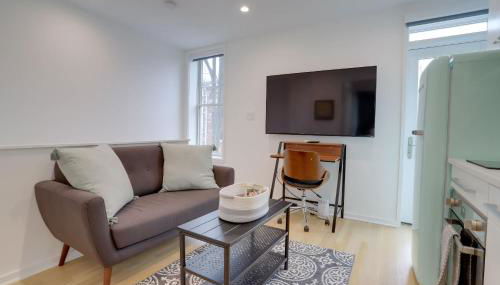 Sojourn's Eastern Market Carriage House Sleeps 2 - Foto 2