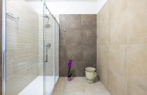 Angela luxury home,Premium Apartment for families - Photo 42