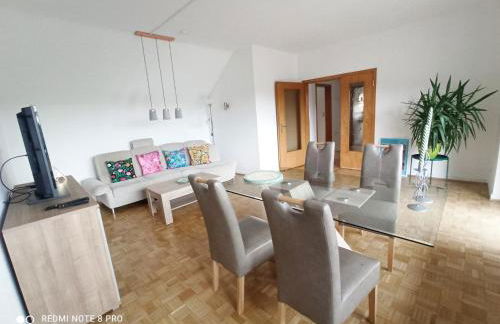 Gemütliche Ferienwohnung mit großer Dachterasse in gehobener Wohngegend - Foto 5