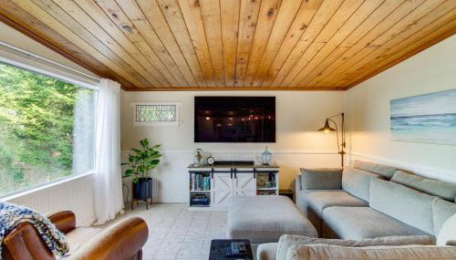 Puget Sound Cottage with Private Community Beach! - Foto 4