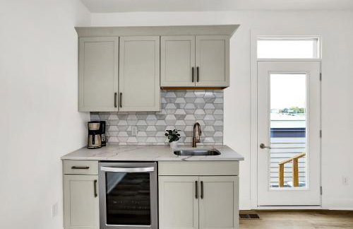 Luxury Townhouse with Fireplace Rooftop Deck Close to Downtown-Family Friendly - Foto 53