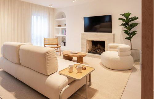 Stylish & Spacious Flat near the Beach by HostWise - Photo 35