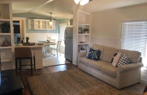 Beaufort SC New Renovation, Close to Parris Island, Historic Downtown, Beautiful Beaches, Sleeps 7 - Photo 2