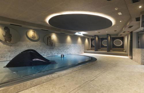 Alpenvilla Large Family Apartment - by Familiaris- Pools 500 meters - Foto 34